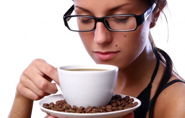 خواص قهوه تلخ فوری برای زنان
