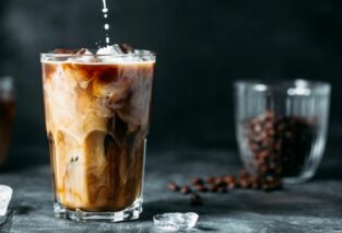 طرز تهیه آیس کافی سریع
